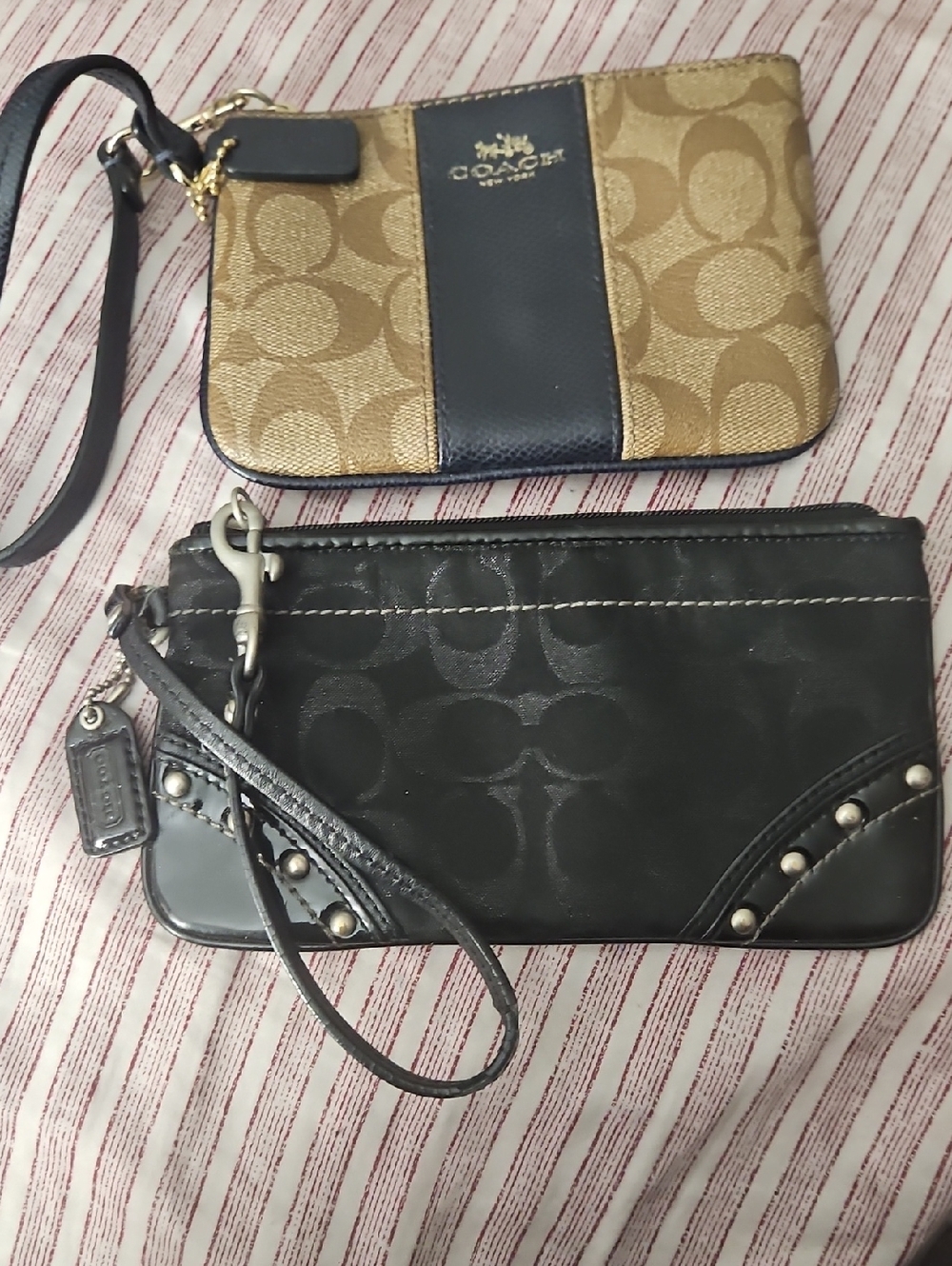 Coach Wristlets Set in Tan/ Navy Black WL♡